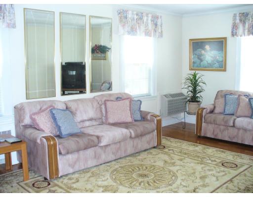 16 Farnum Road Waltham, MA 02453 - Photo 3 of 9 Gallery Image 3