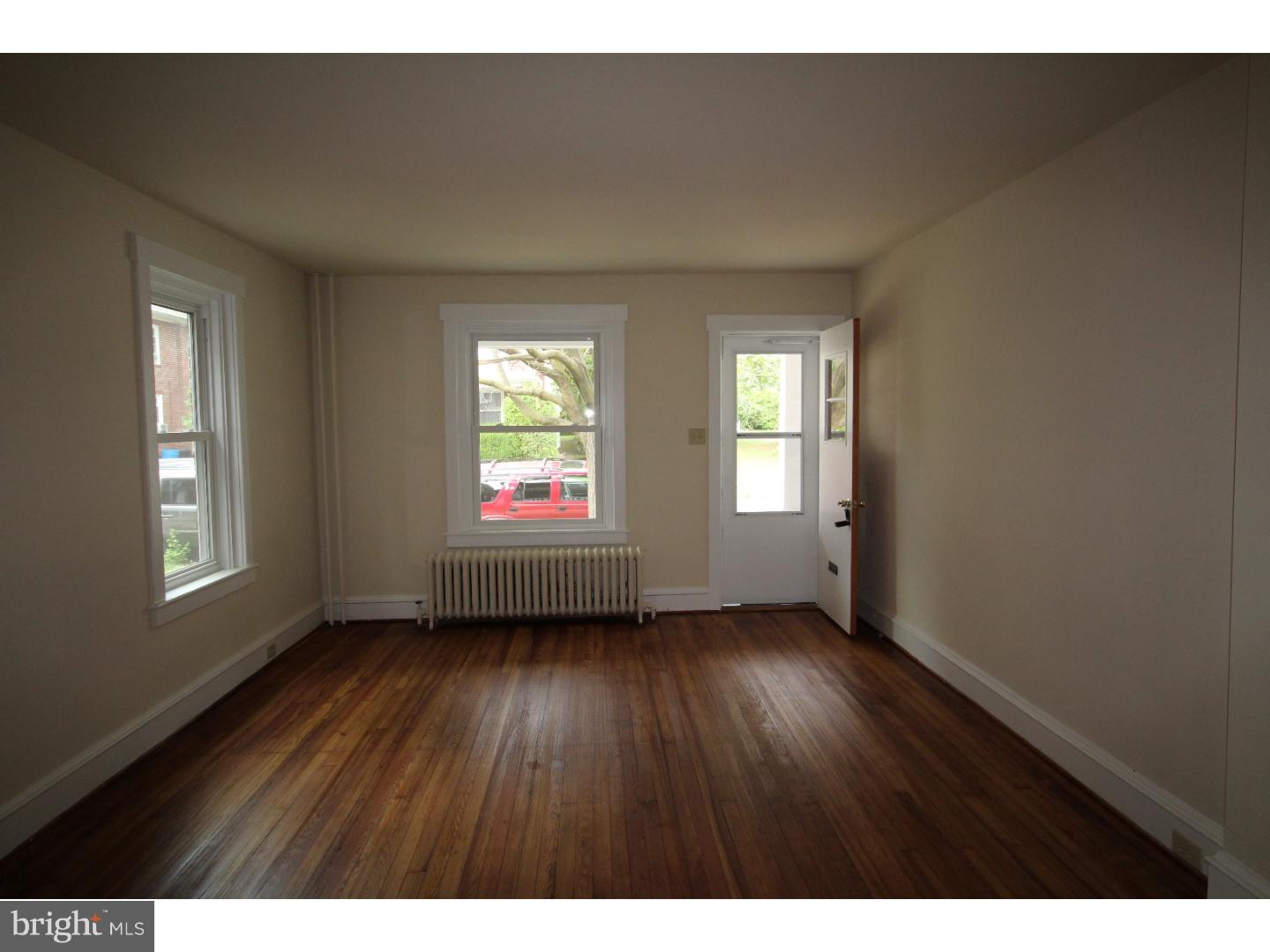 2024 Spring Street Reading, PA 19609 - Photo 4 of 25 Gallery Image 4