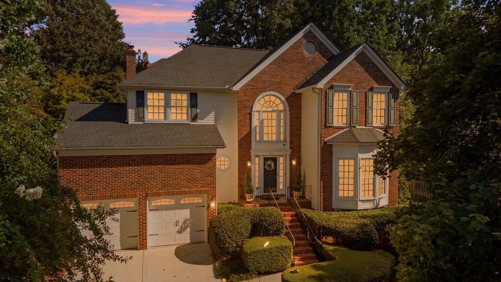 137 Timberleaf Drive Duncan, SC 29334 - Photo 1 of 44 Gallery Image 1
