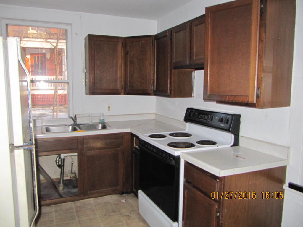 62 Fairfield Street St. Albans, VT 05478 - Photo 4 of 13