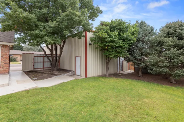 $350,000 | 1716 West Ave H, Muleshoe, TX 79347