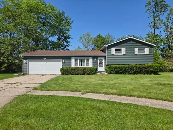 $264,000 | 785 Aztec Court, Lowell, IN 46356