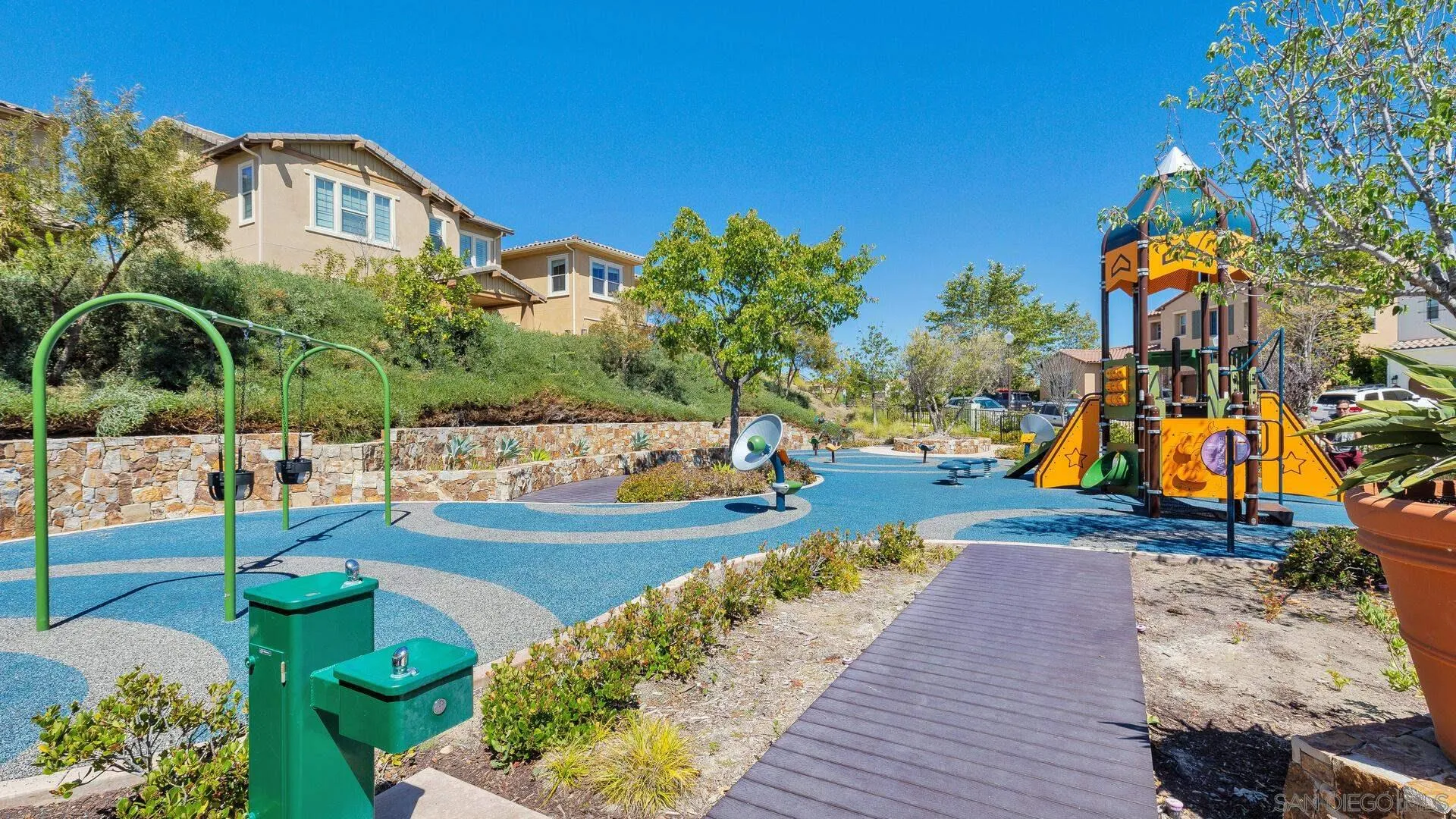 15575 Tanner Ridge Road San Diego, CA 92127 - Photo 36 of 41 a view of a house with swimming pool