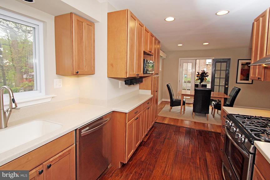 10703 Glenwild Road Silver Spring, MD 20901 - Photo 11 of 26 Kitchen