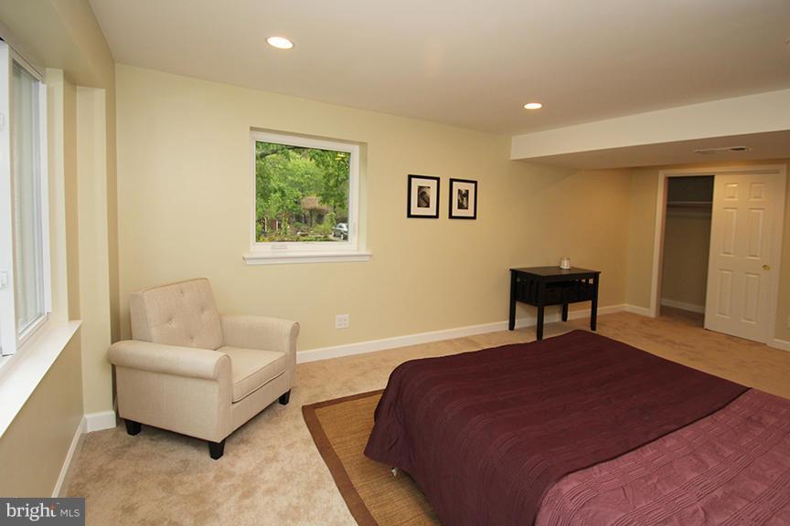10703 Glenwild Road Silver Spring, MD 20901 - Photo 24 of 26 Bedroom