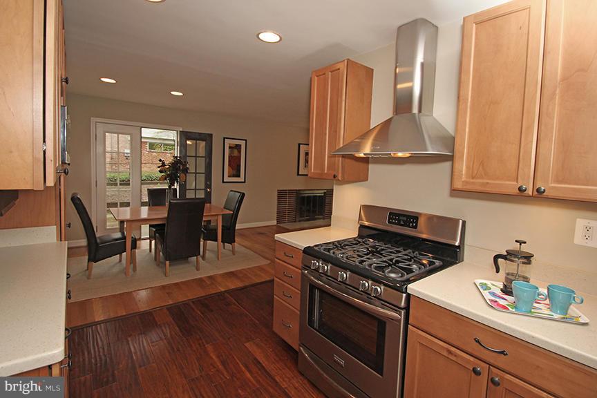 10703 Glenwild Road Silver Spring, MD 20901 - Photo 9 of 26 Kitchen