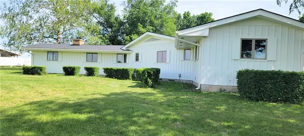 $498,000 | 1501 North Kentucky Street, Iola, KS 66749