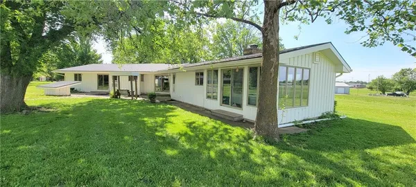 $498,000 | 1501 North Kentucky Street, Iola, KS 66749