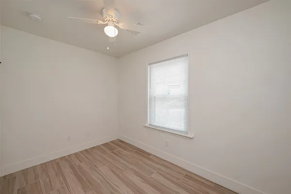 $1,985 | 915 Adele Street, Houston, TX 77009