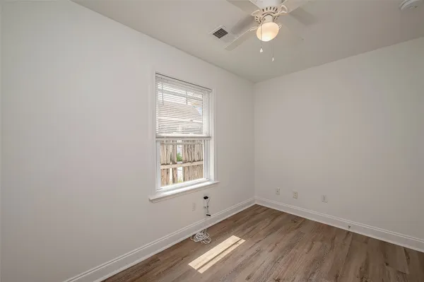 $1,985 | 915 Adele Street, Houston, TX 77009