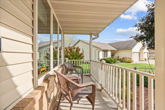 $323,900 | 122 Lexington Court, Sheboygan Falls, WI 53085