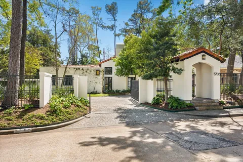 $1,995,000 | 5703 Indian Circle, Houston, TX 77057