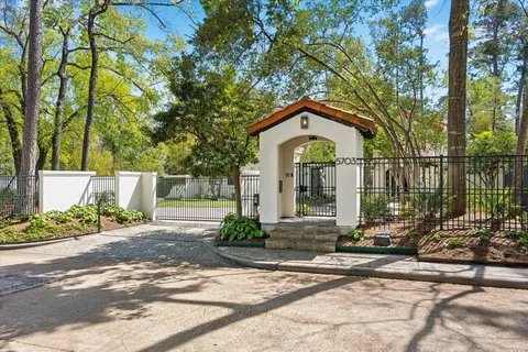 $1,995,000 | 5703 Indian Circle, Houston, TX 77057