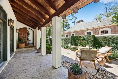 $1,995,000 | 5703 Indian Circle, Houston, TX 77057
