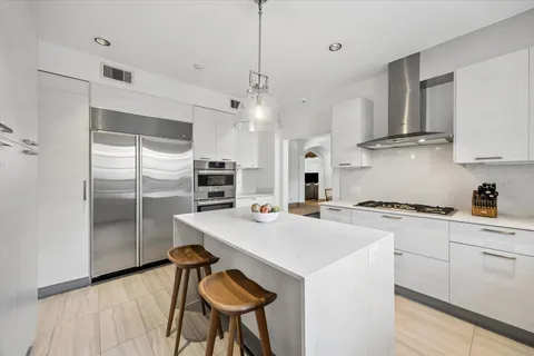 $1,995,000 | 5703 Indian Circle, Houston, TX 77057