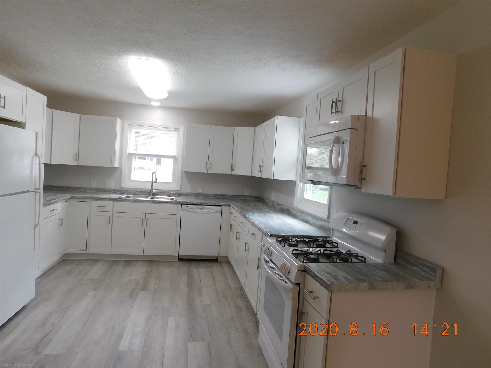 7463 Ridge Road Radford, VA 24141 - Photo 9 of 25 Gallery Image 9