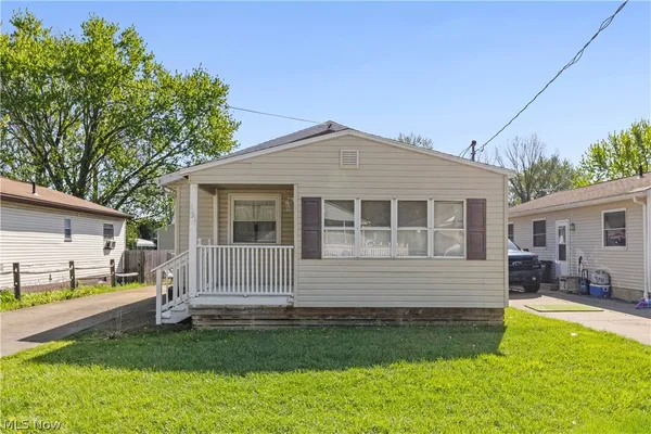 $129,000 | 331 Elmwood Street, Barberton, OH 44203