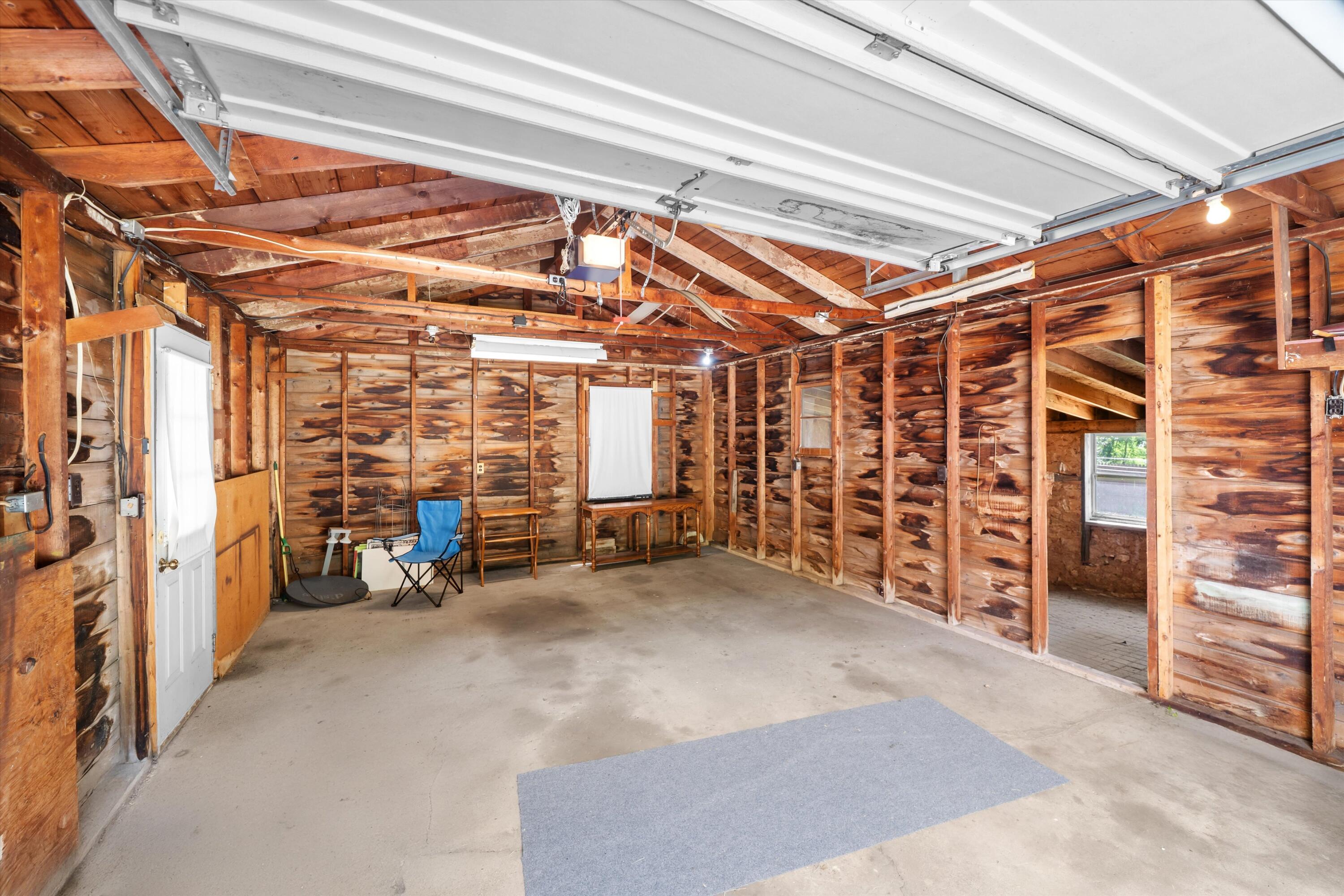 16009 Cavanaugh Lake Road Chelsea, MI 48118 - Photo 42 of 56 Garage
