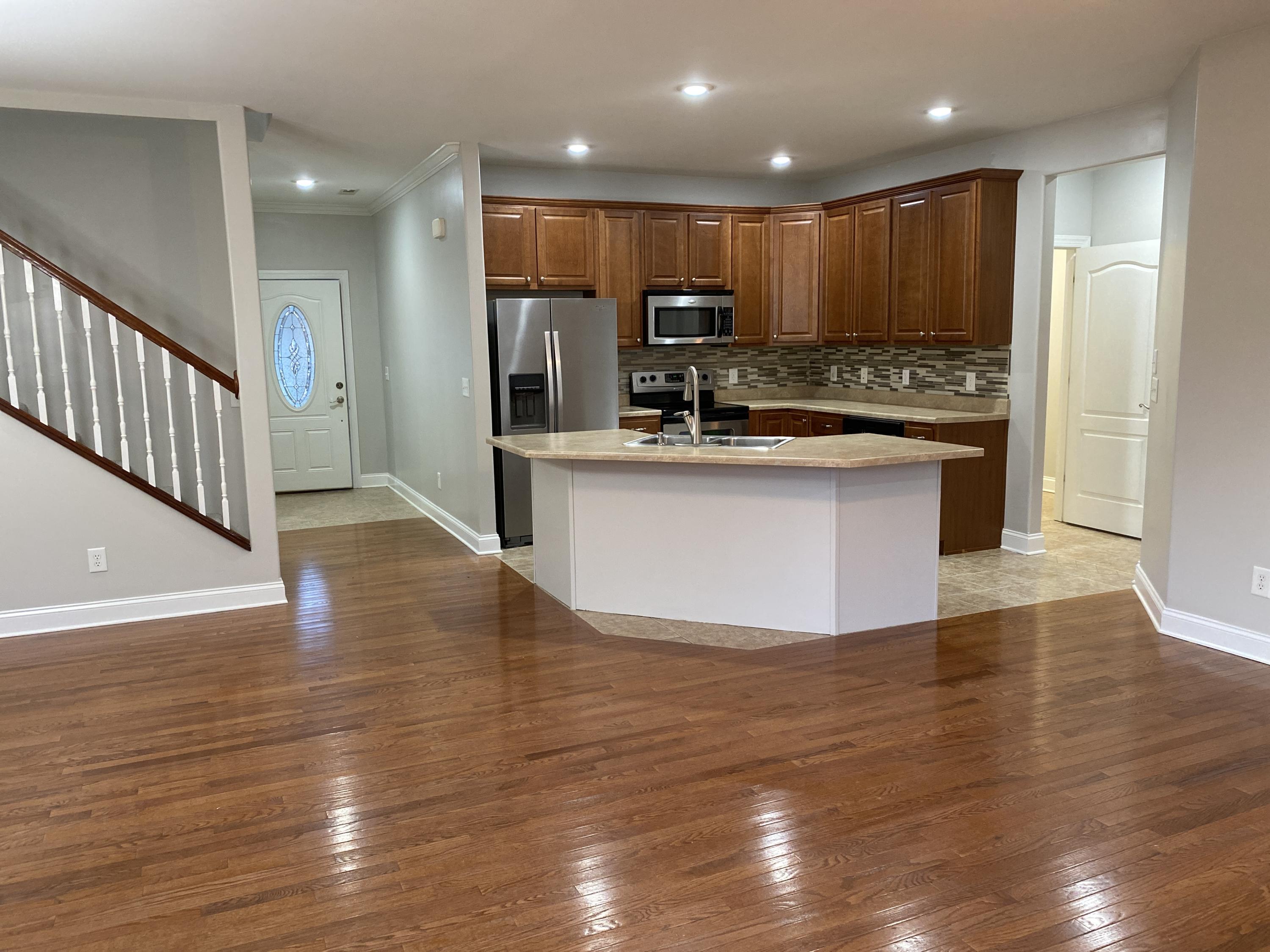 284 Price Road Elizabethton, TN 37643 - Photo 5 of 31 image