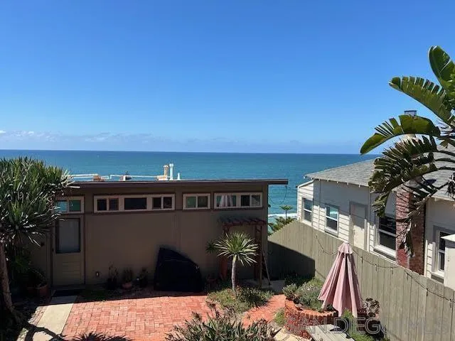 643 4th Street Encinitas, CA 92024 - Photo 4 of 19