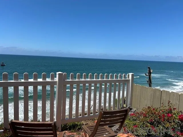 643 4th Street Encinitas, CA 92024 - Photo 5 of 19