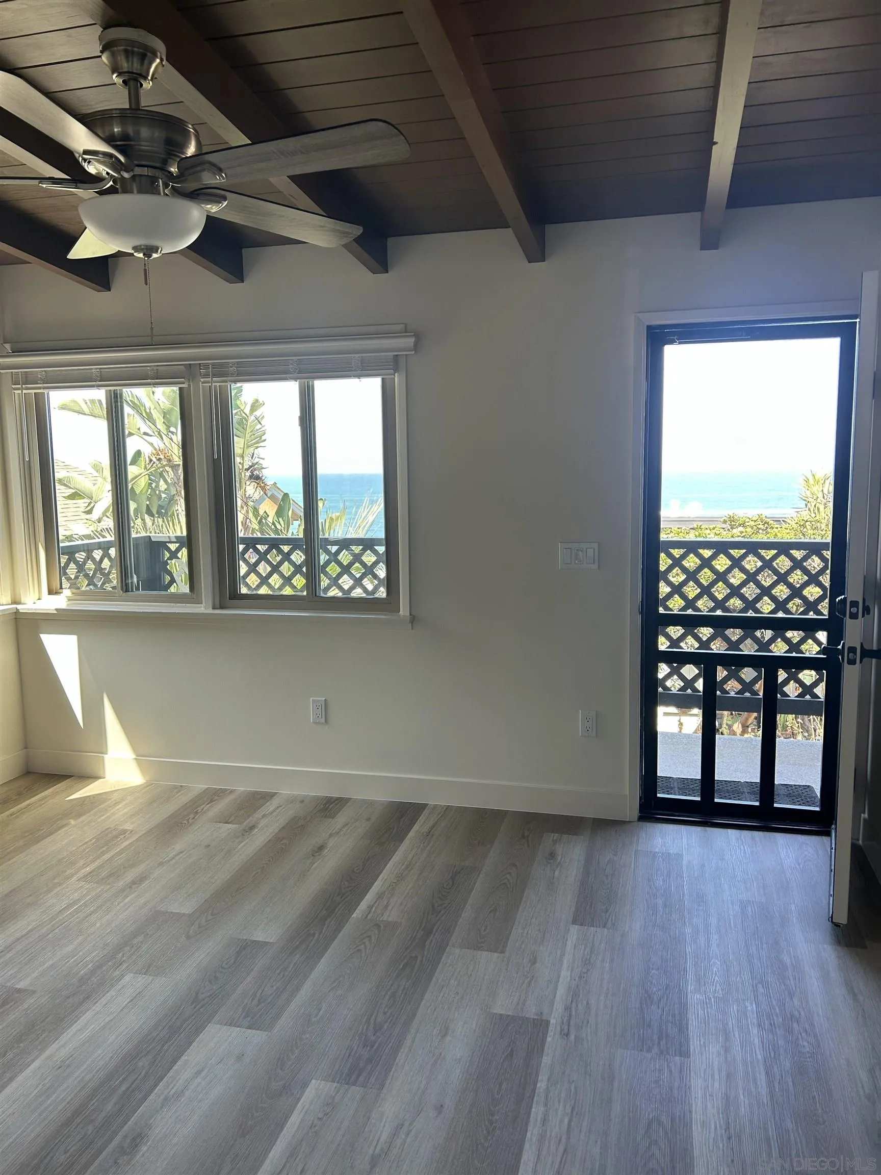 643 4th Street Encinitas, CA 92024 - Photo 8 of 19