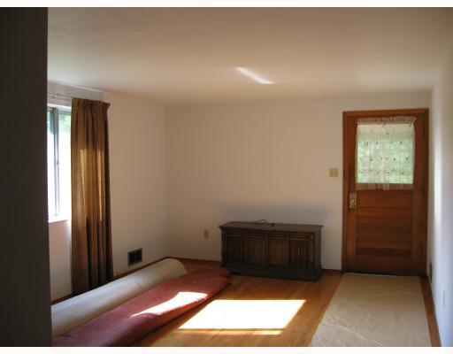 671 Pleasant Hill Road Hookstown, PA 15050 - Photo 5 of 13 Living Room.