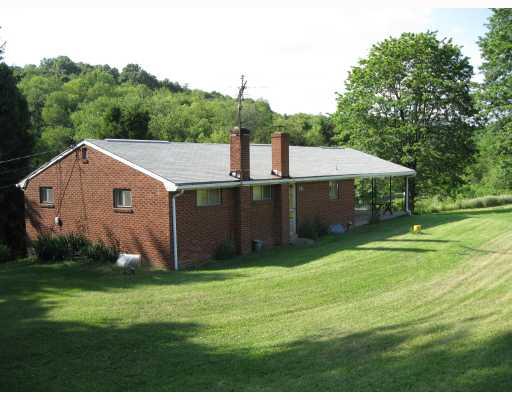 671 Pleasant Hill Road Hookstown, PA 15050 - Photo 10 of 13 Exterior Back.