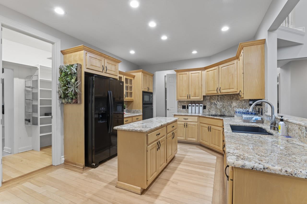 11766 Kings Colony Road Grand Blanc, MI 48439 - Photo 30 of 62 50115515-41a2ec43-03df-479f-927a-22a72538b182.JPG