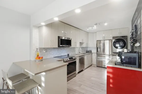 $635,000 | 8340 Greensboro Drive, Unit 1007, McLean, VA 22102