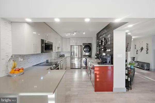 $635,000 | 8340 Greensboro Drive, Unit 1007, McLean, VA 22102