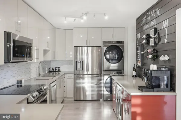 $635,000 | 8340 Greensboro Drive, Unit 1007, McLean, VA 22102