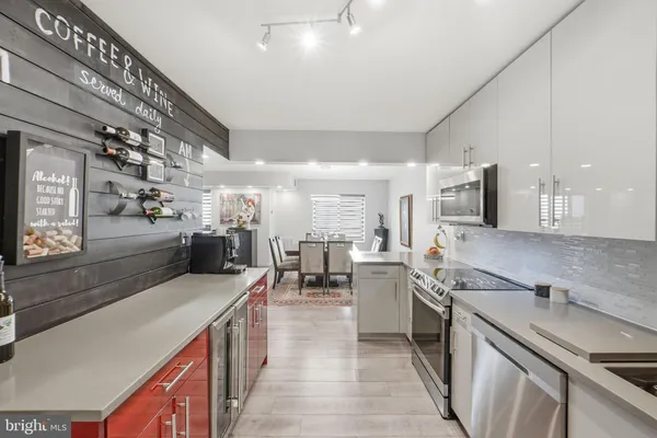 $635,000 | 8340 Greensboro Drive, Unit 1007, McLean, VA 22102