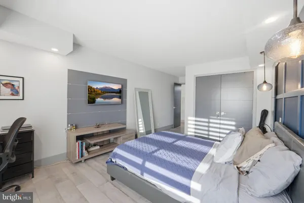 $635,000 | 8340 Greensboro Drive, Unit 1007, McLean, VA 22102