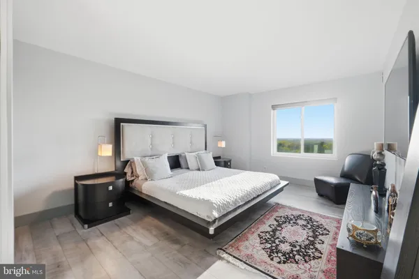 $635,000 | 8340 Greensboro Drive, Unit 1007, McLean, VA 22102