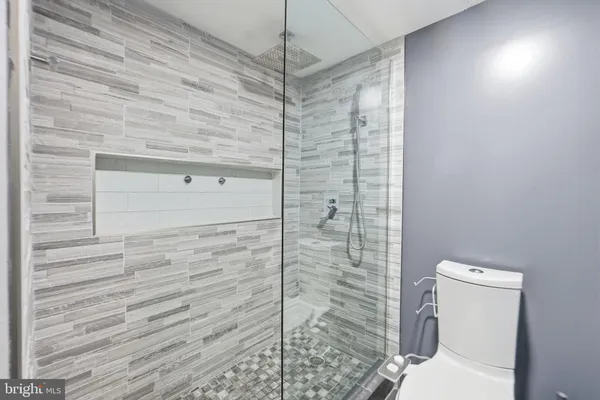 $635,000 | 8340 Greensboro Drive, Unit 1007, McLean, VA 22102