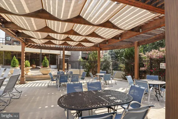 $635,000 | 8340 Greensboro Drive, Unit 1007, McLean, VA 22102