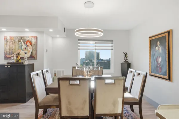 $635,000 | 8340 Greensboro Drive, Unit 1007, McLean, VA 22102