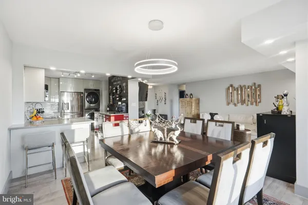 $635,000 | 8340 Greensboro Drive, Unit 1007, McLean, VA 22102