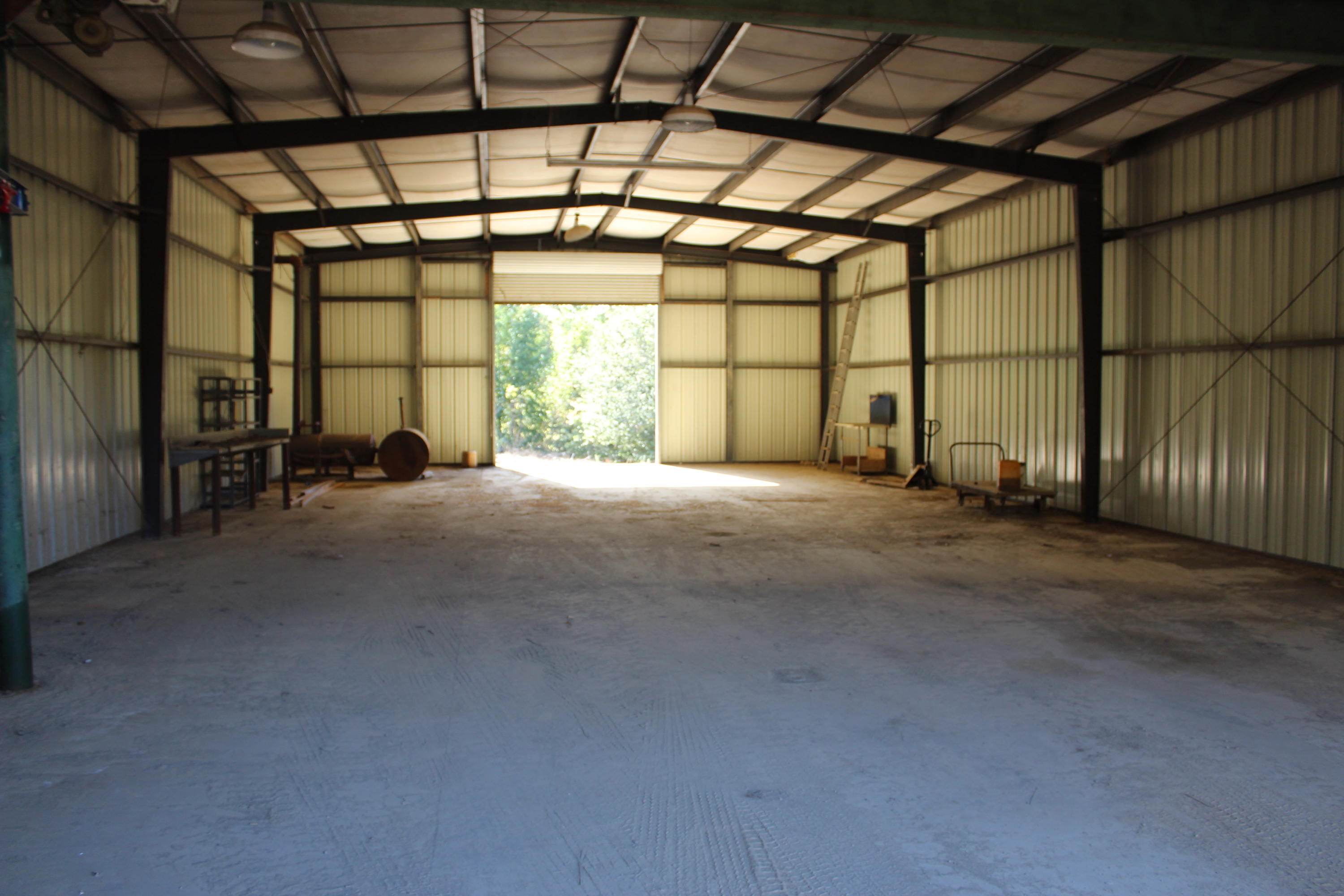 6800 Crooked Prairie Road Garberville, CA 95542 - Photo 7 of 23 Nice Shop