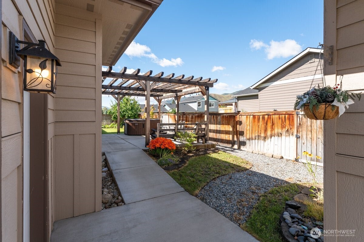 1020 Crest Loop Entiat, WA 98822 - Photo 30 of 39