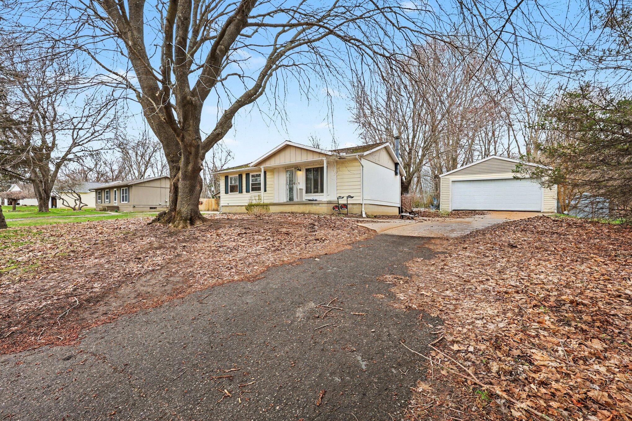 3390 Harben Street Jackson, MI 49203 - Photo 2 of 16 004_cfhj3891_472