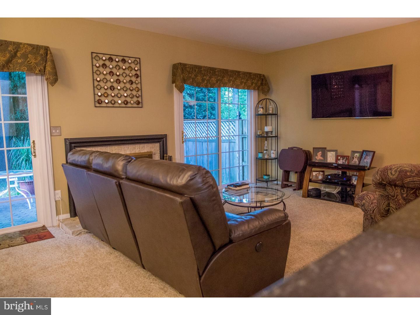 59 Farnwood Road Mount Laurel, NJ 08054 - Photo 12 of 23 Living Room