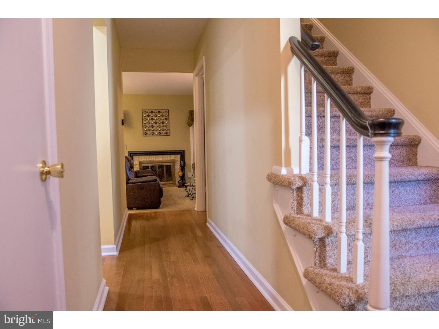 59 Farnwood Road Mount Laurel, NJ 08054 - Photo 4 of 23 Hallway