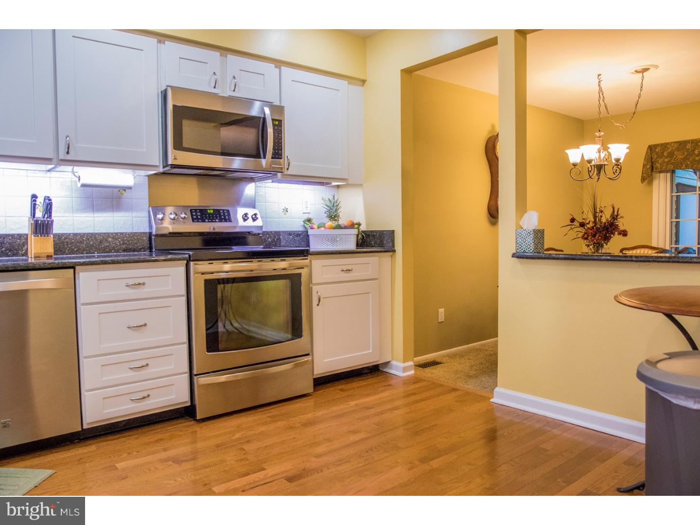 59 Farnwood Road Mount Laurel, NJ 08054 - Photo 5 of 23 Kitchen