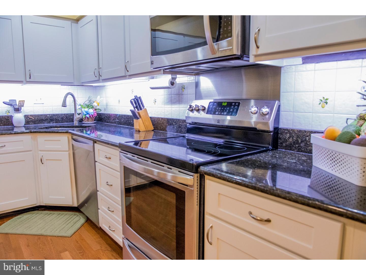 59 Farnwood Road Mount Laurel, NJ 08054 - Photo 7 of 23 Kitchen