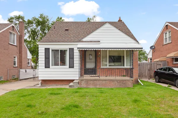 $164,900 | 736 Farnham Avenue, Lincoln Park, MI 48146