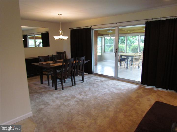 4 Hawk Road Levittown, PA 19056 - Photo 4 of 20 Living Room
