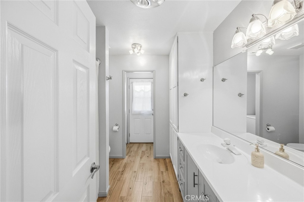 14204 Crow Road Apple Valley, CA 92307 - Photo 12 of 39 Gallery Image 12