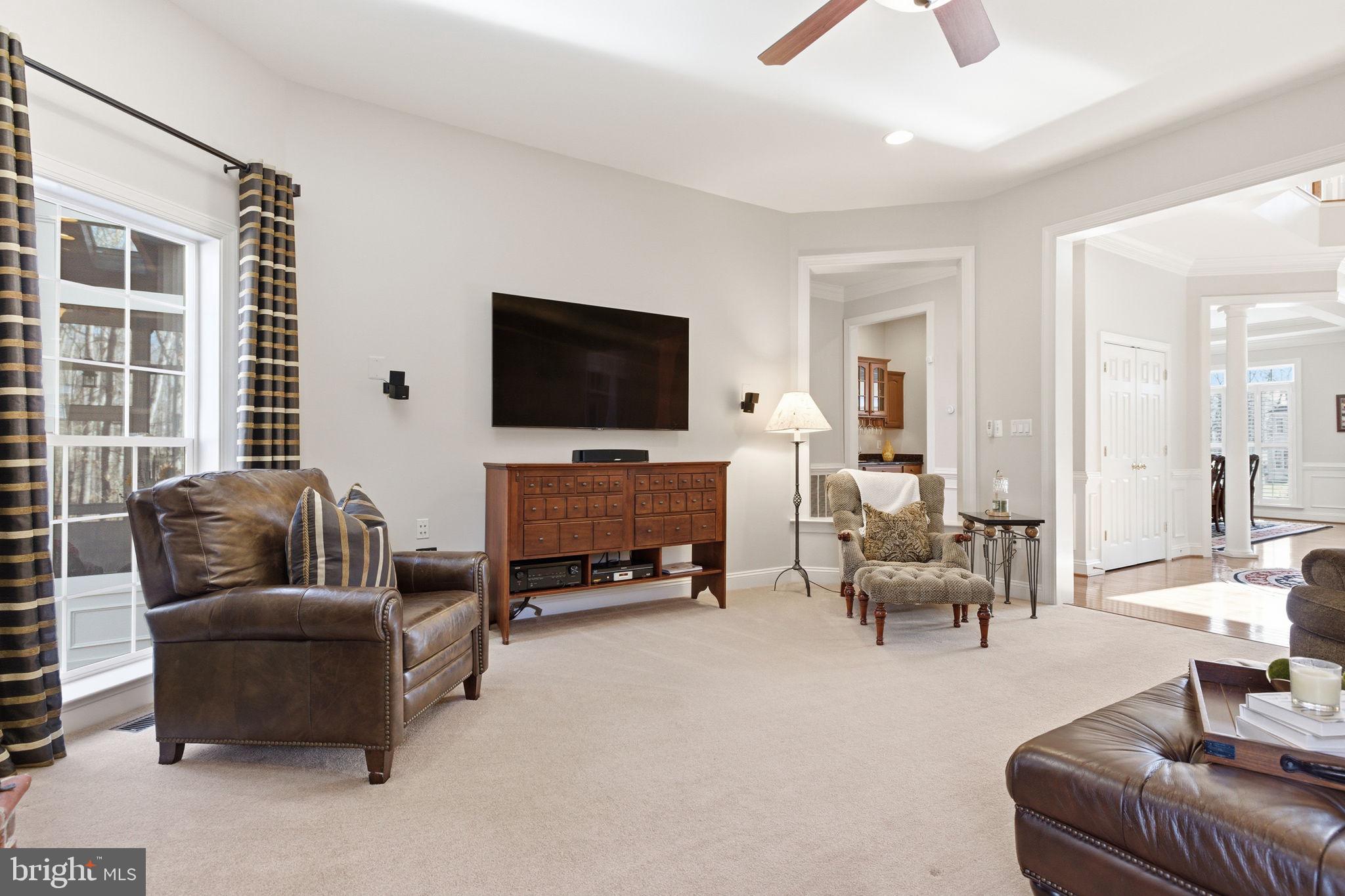 22455 Pine Ridge Court Ashburn, VA 20148 - Photo 15 of 99 Family Room